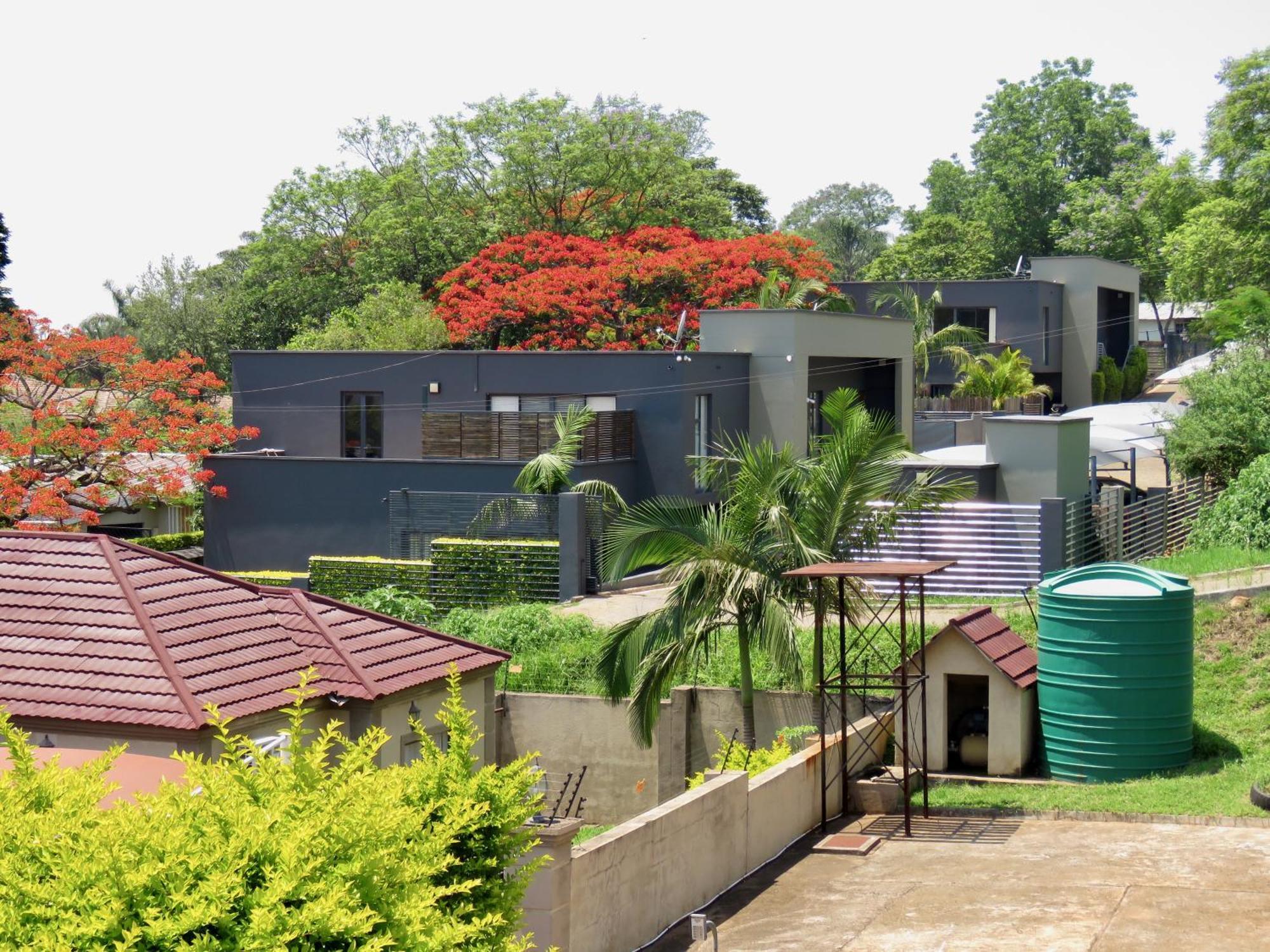 The Executive - Exclusive Self-Catering Apartments - Ezulwini Buitenkant foto