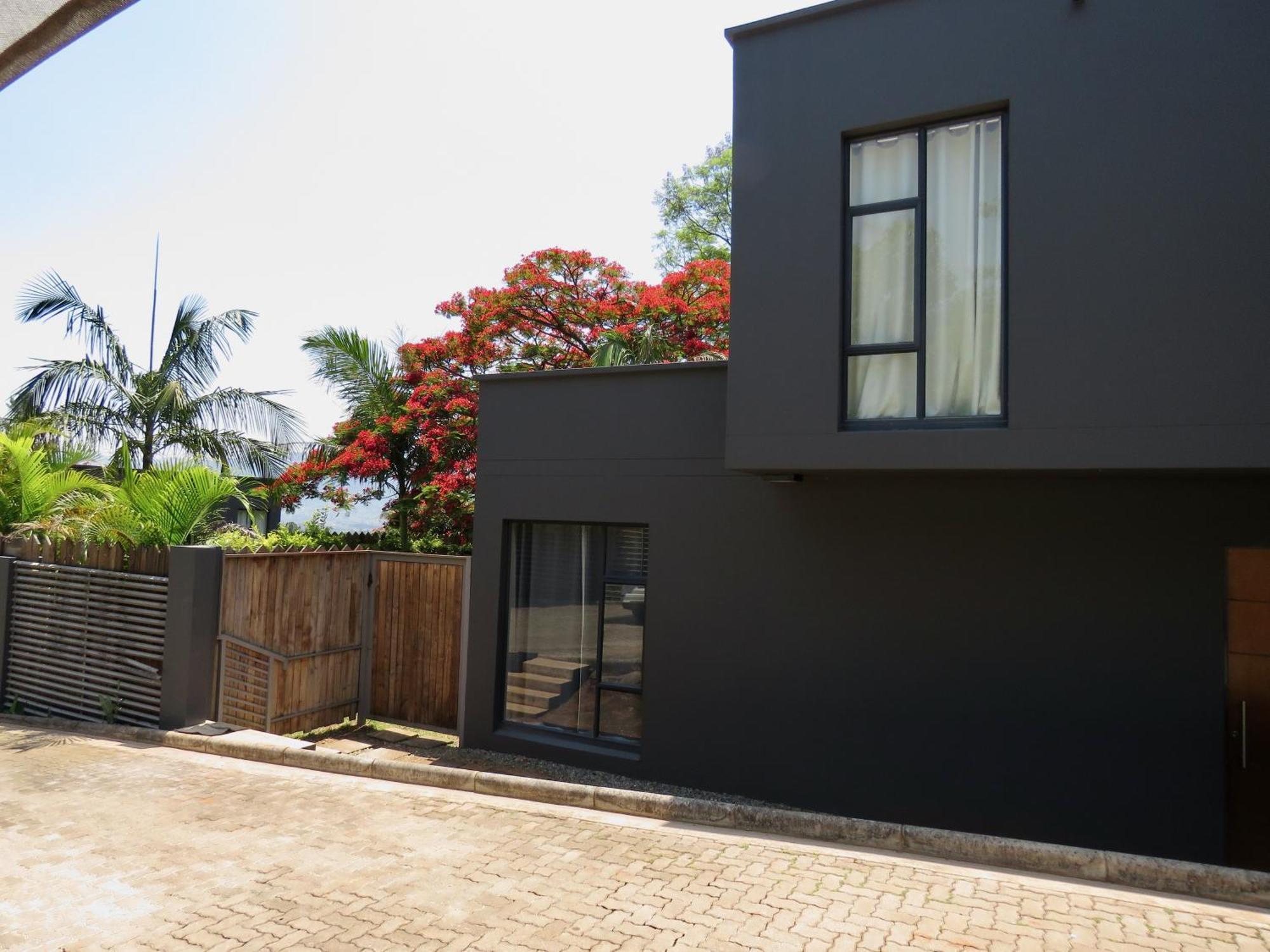 The Executive - Exclusive Self-Catering Apartments - Ezulwini Buitenkant foto