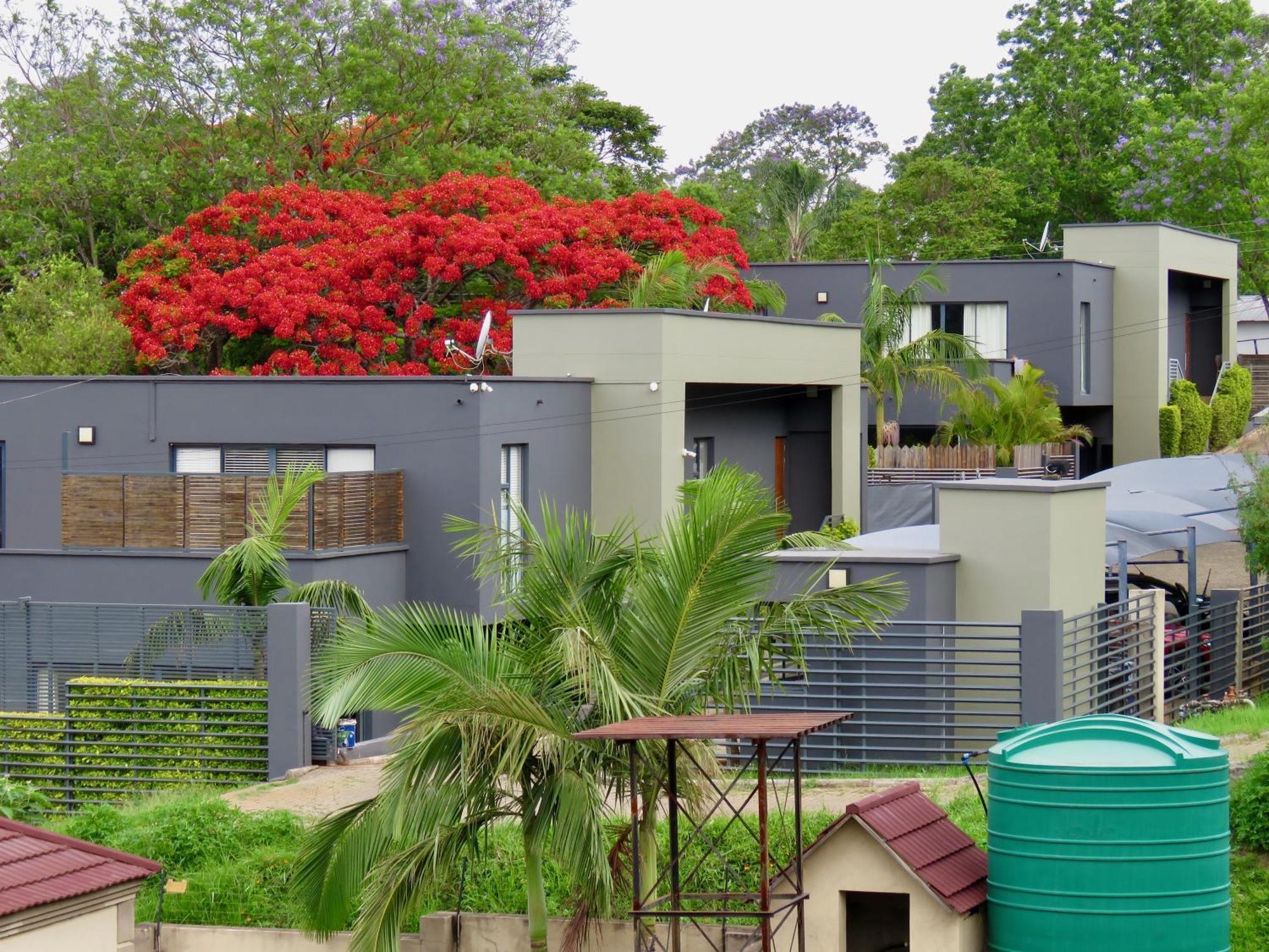 The Executive - Exclusive Self-Catering Apartments - Ezulwini Buitenkant foto